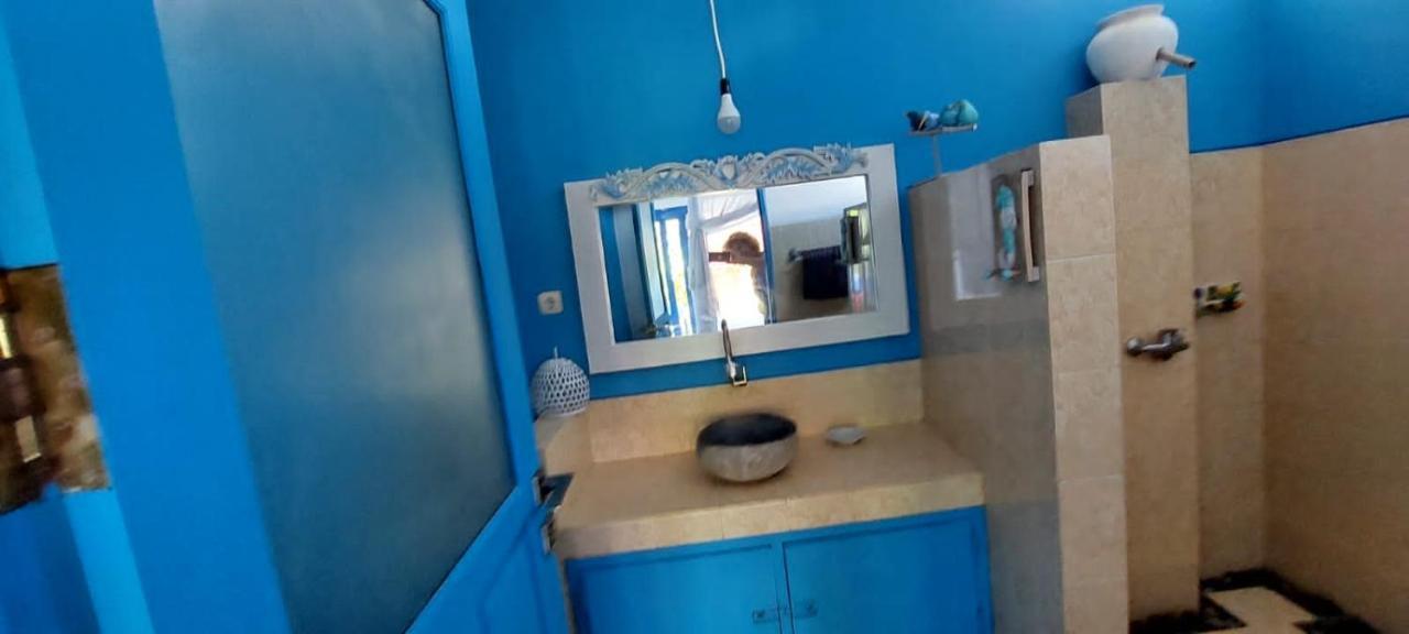 The Shooting Star Homestay Amed  Ngoại thất bức ảnh